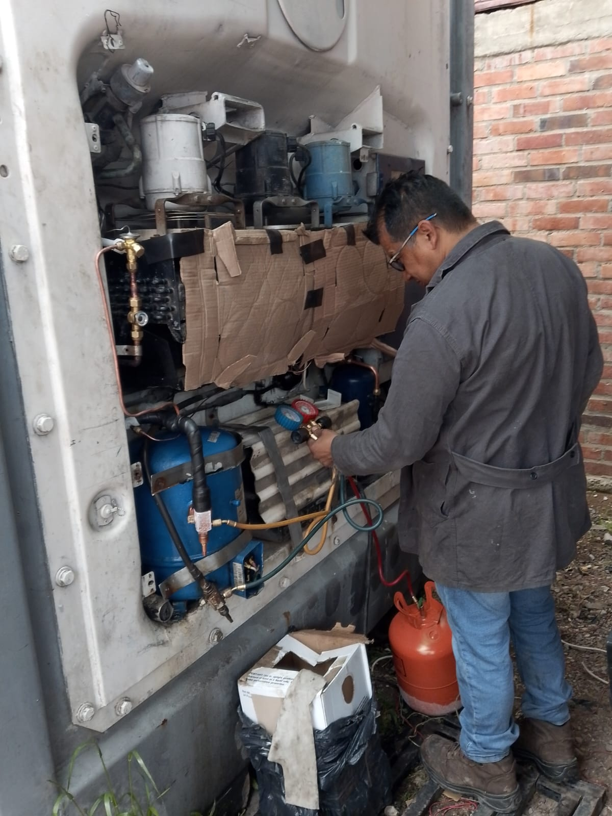 Muestra de mantenimiento correctivo realizado por maxiline de frío